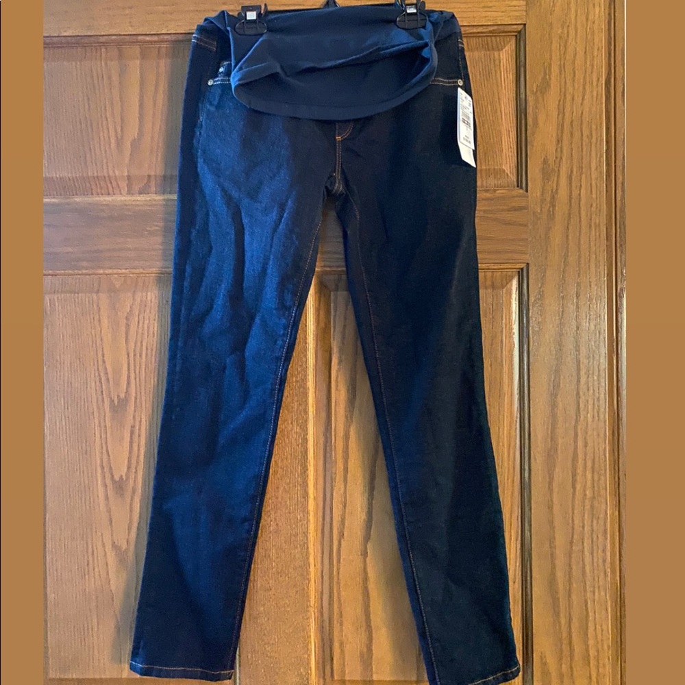 🌼 Skinny Leg Maternity Denim 🌼